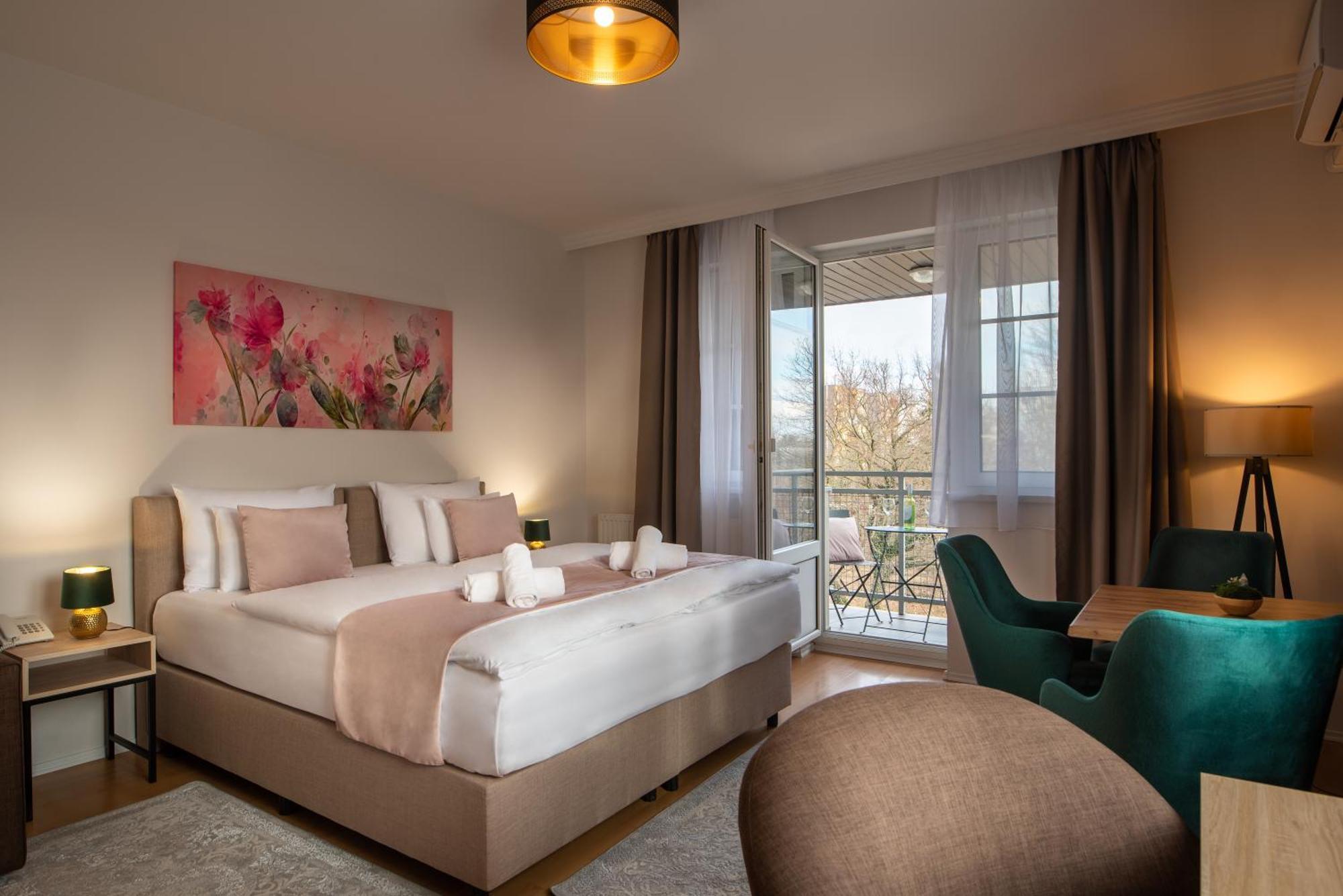 Holdvirag Hotel Sárvár Quarto foto