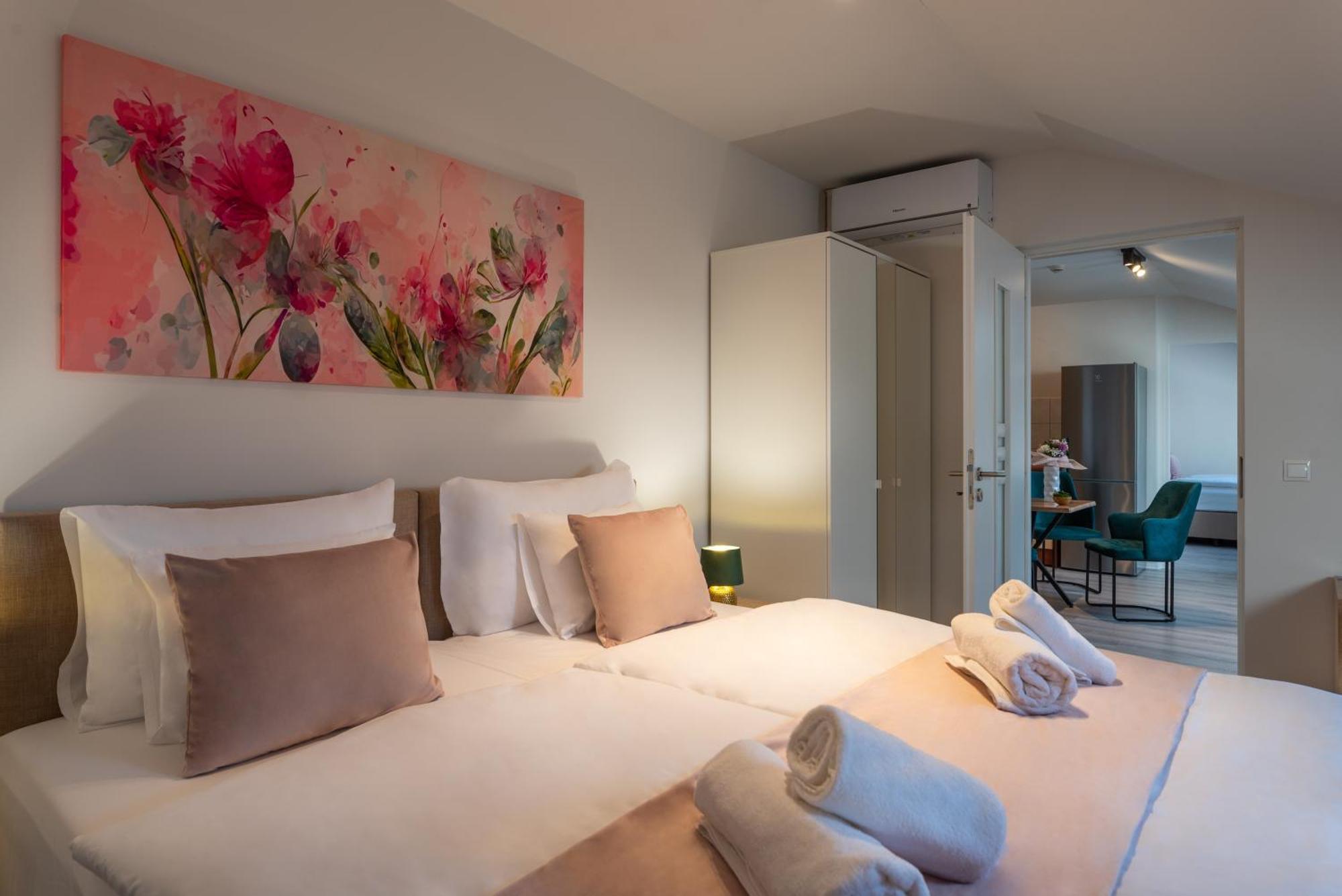 Holdvirag Hotel Sárvár Quarto foto